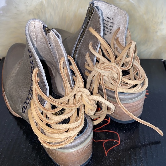 🦅 Freebird Jojo Booties 🦅 - Picture 4 of 12